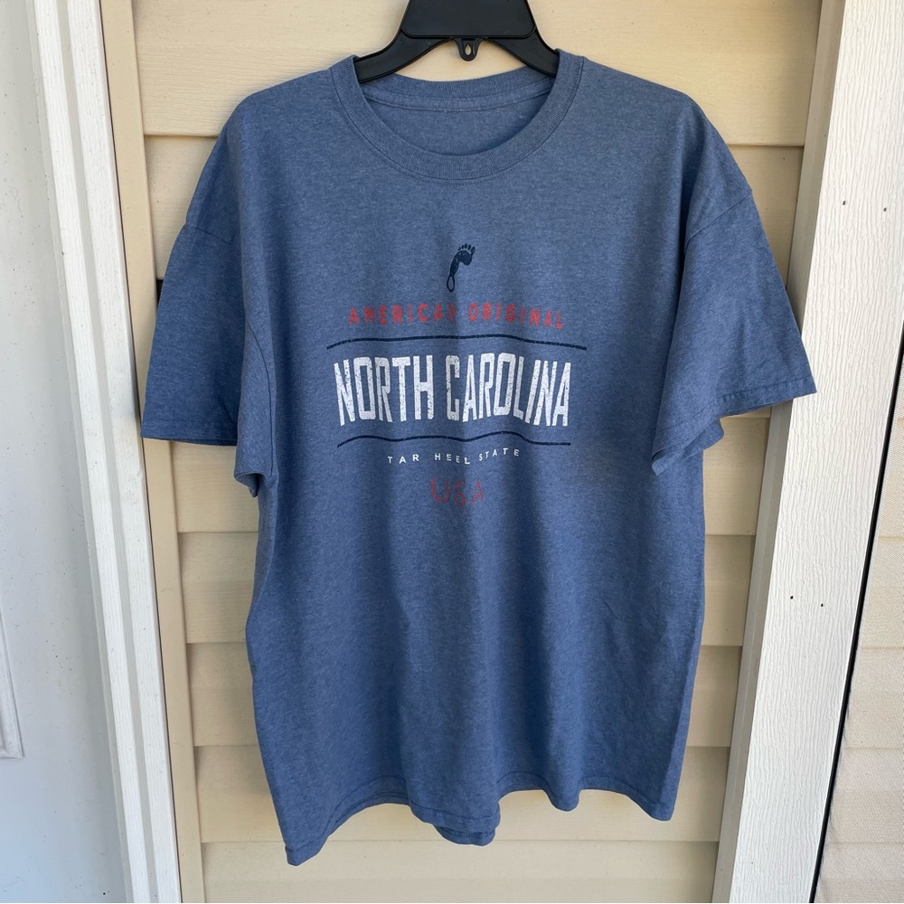 North Carolina Tar Heel blue T-shirt EUC XL